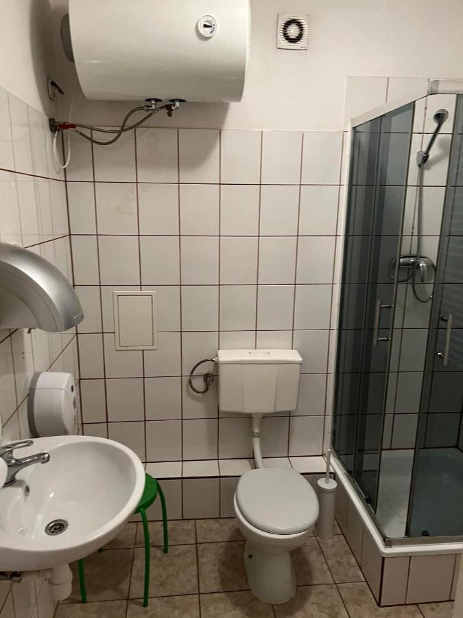 50 People Bis Apartment Krakkó Kültér fotó
