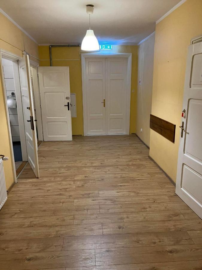 50 People Bis Apartment Krakkó Kültér fotó